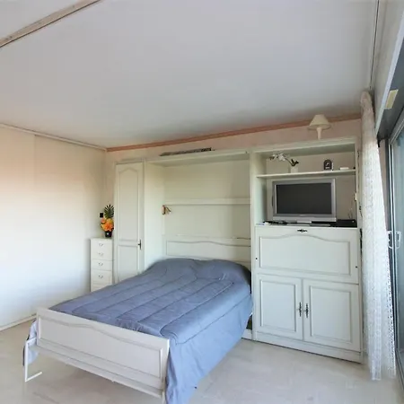 Islette Du Riou Ii Apartment